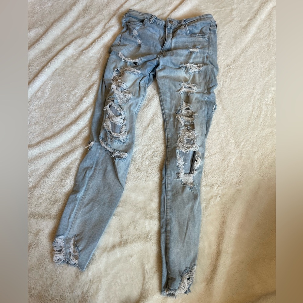 Women’s ripped jeans